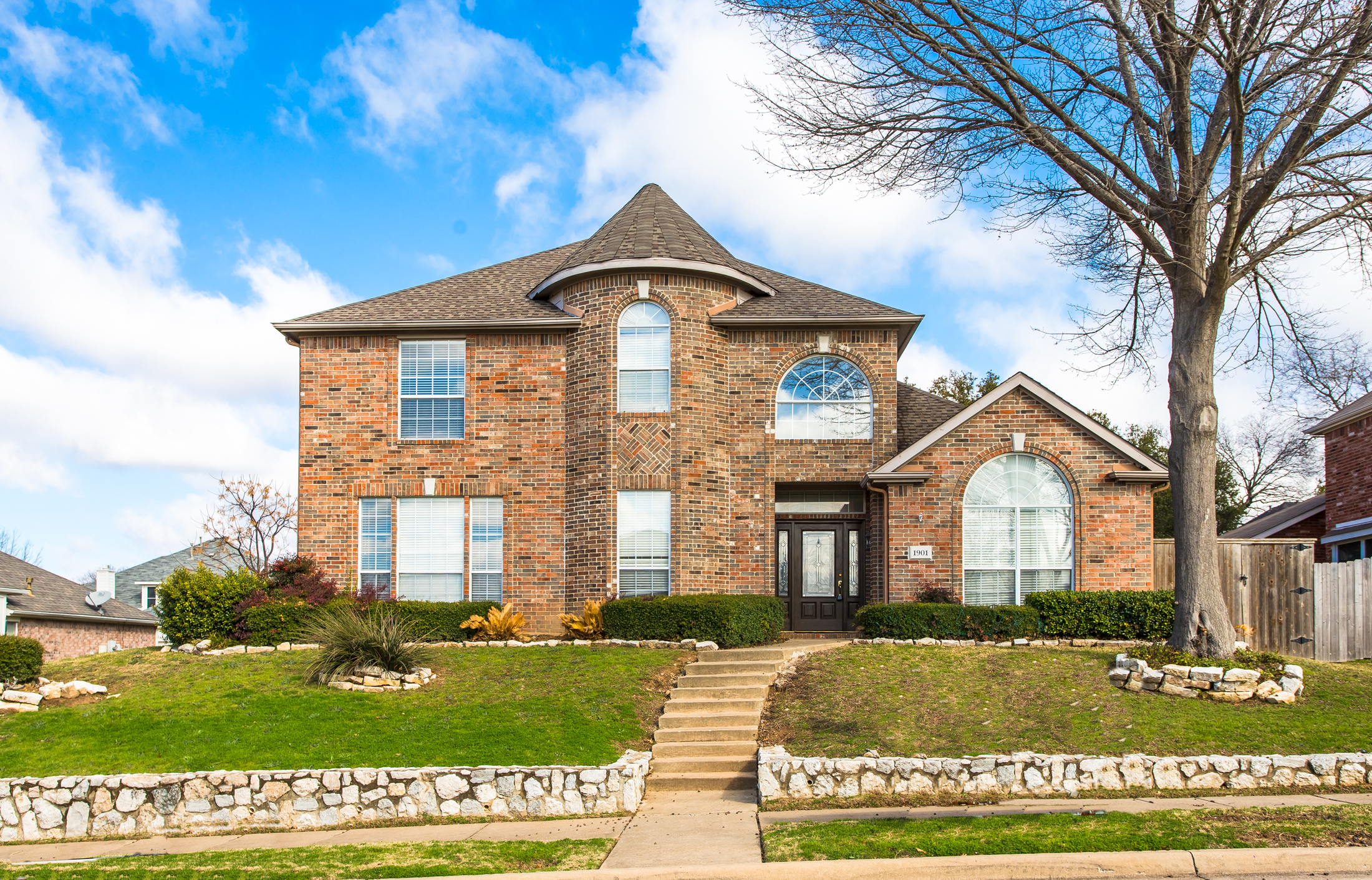 1901 Orchard Grove Dr.